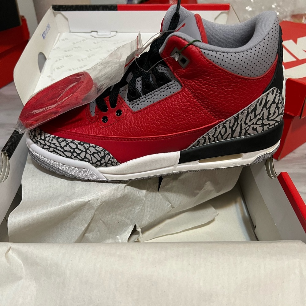 Nike Air Jordan 3 Retro, for boys or girls Size 5Y